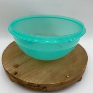 Vintage Tupperware Mixing Storage Bowl Wonderlier Bowl turquoise blue missing li